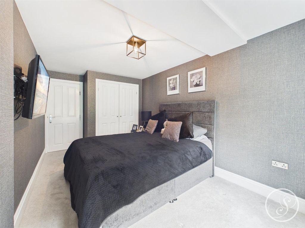 Additional image 21 of 3 bed flat for salePark Crescent, Roundhay, Leeds LS8