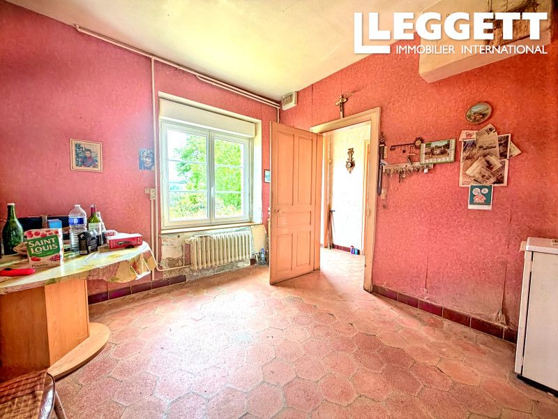 Property photo 3 of 10