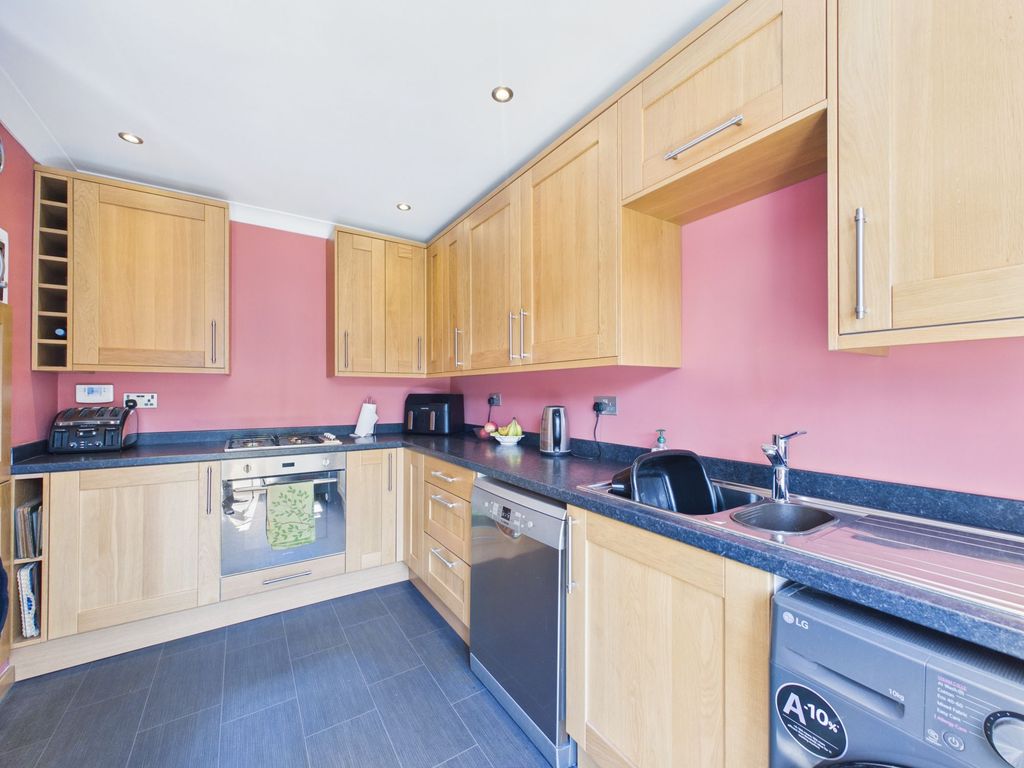 Property photo 3 of 14