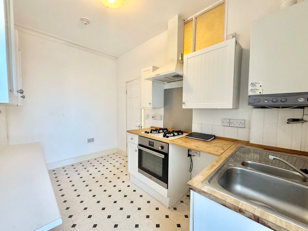 Property photo 2 of 8 Picture No. 19