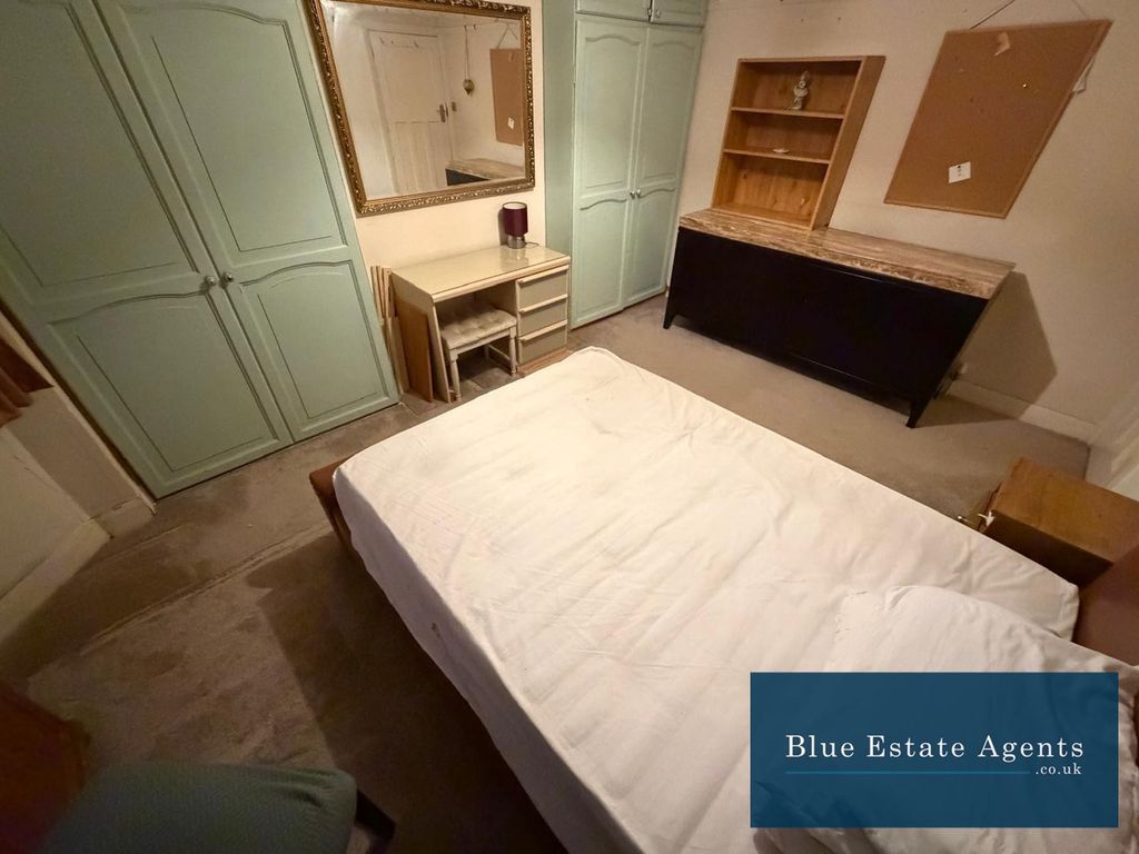 Property photo 3 of 3