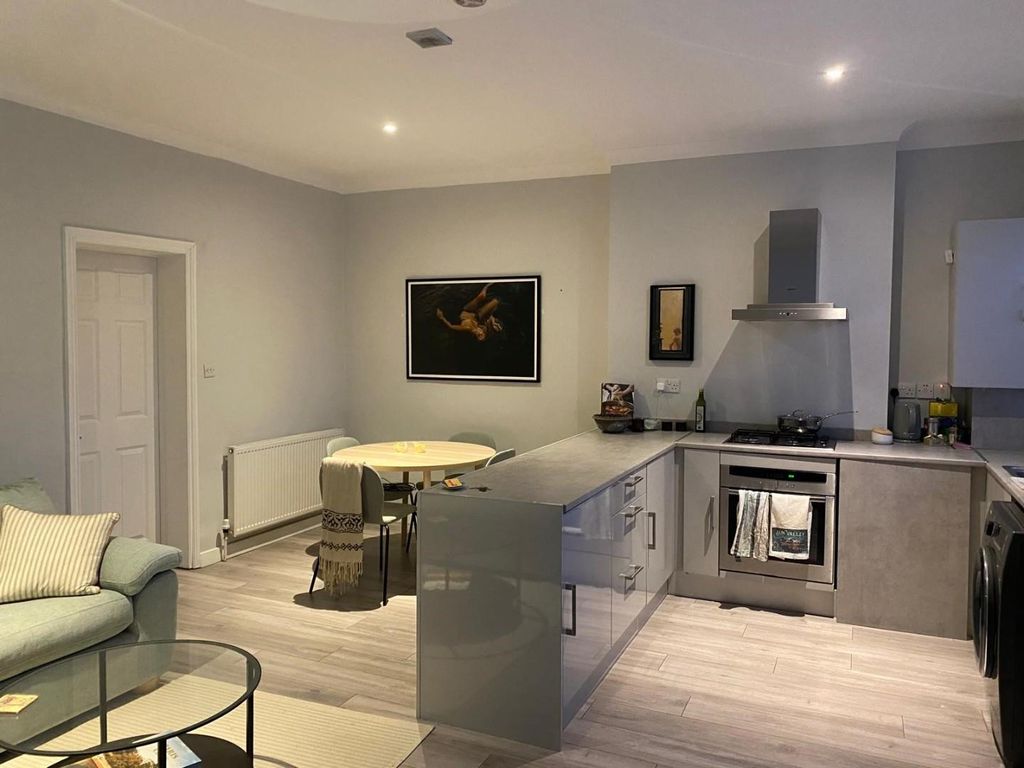 Property photo 2 of 9 4[2].Jpg