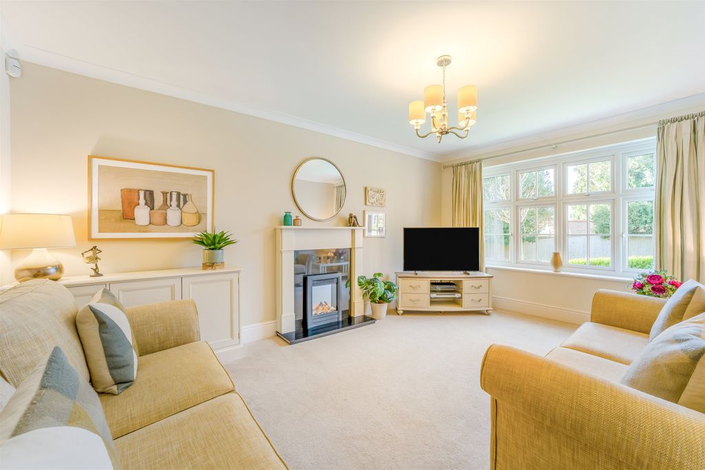 Property photo 3 of 23