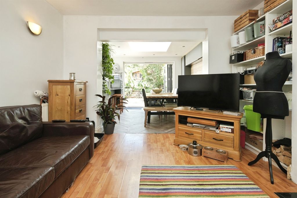 Property photo 3 of 29