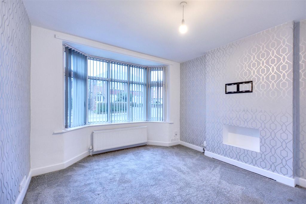 Property photo 3 of 35 Lounge_1.Jpeg