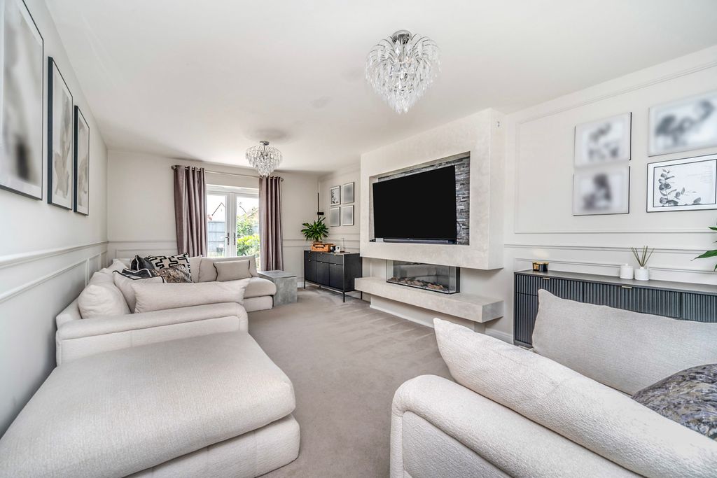 Property photo 2 of 18 Pbox-Img.Jpg