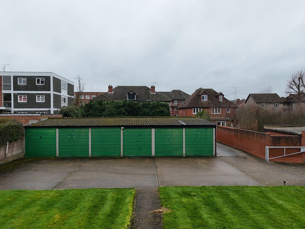 Property photo 3 of 16