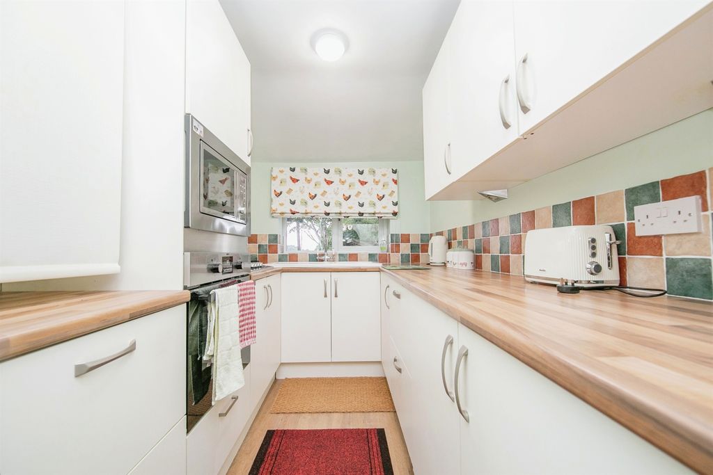 Property photo 2 of 14