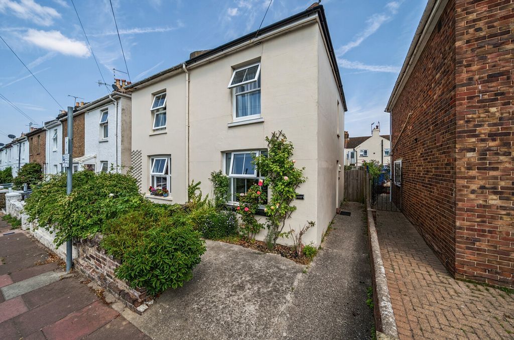 Property photo 1 of 12 1494916-25-6A5B93...
