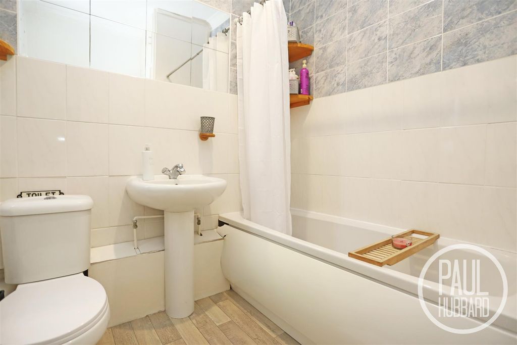 Additional image 9 of 2 bed maisonette for saleJubilee Buildings, London Road, Pakefield NR33