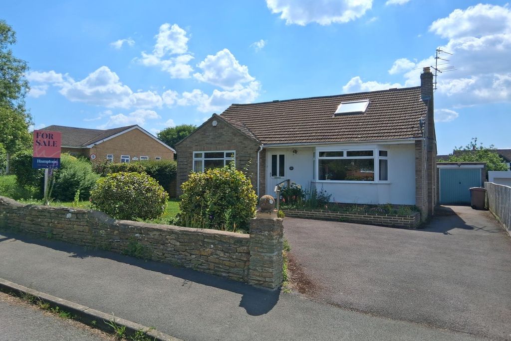 Property photo 1 of 8