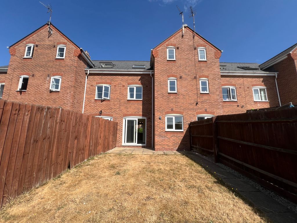 Property photo 2 of 23