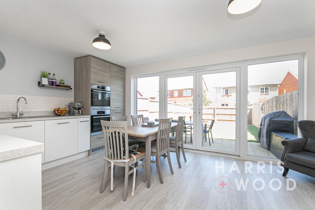 Property photo 2 of 35 4334092
