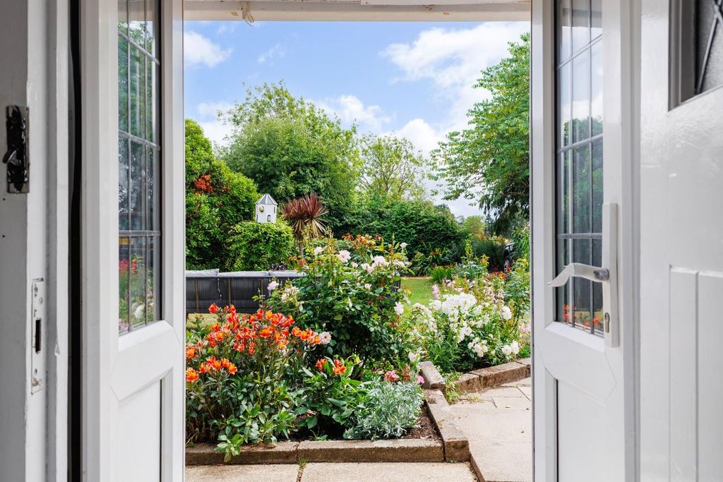 Property photo 2 of 20 Garden