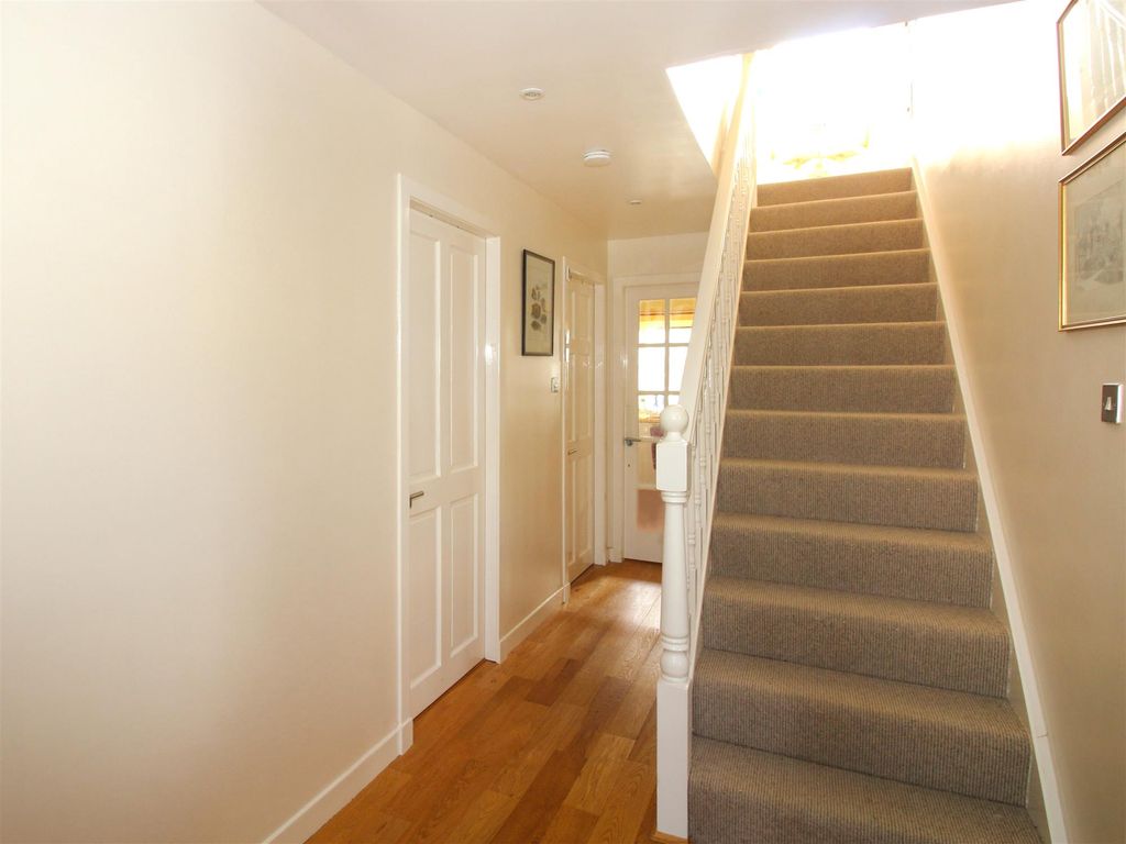 Property photo 3 of 13 Photo 2