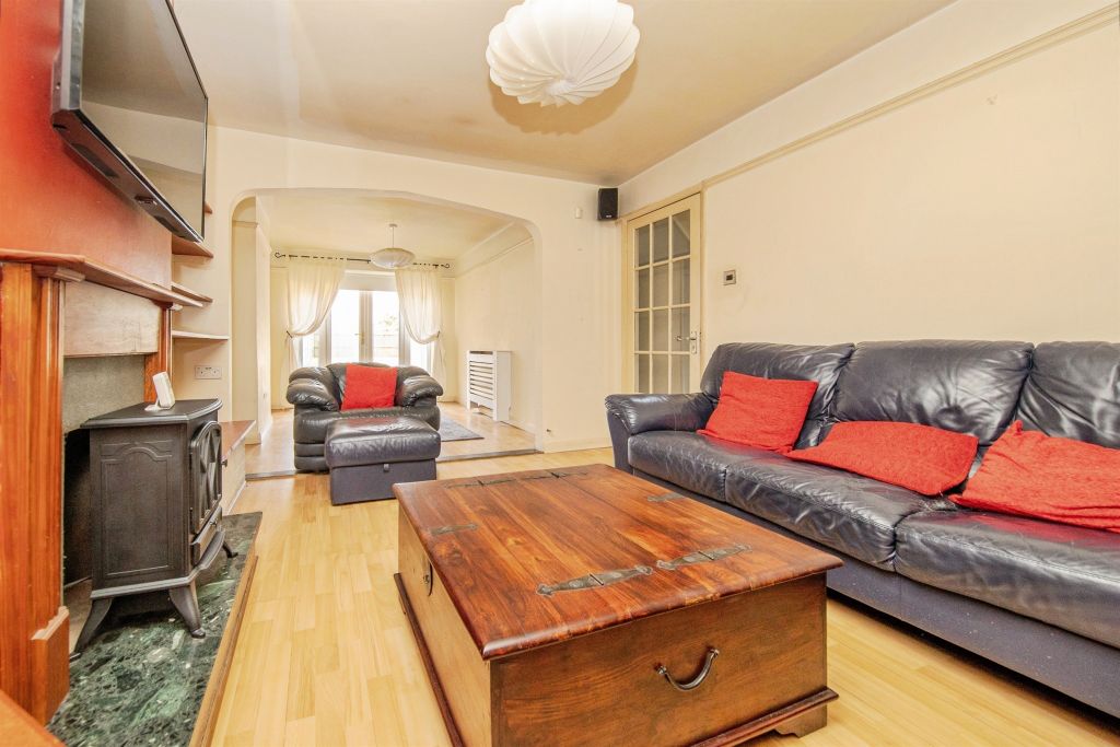 Property photo 2 of 19