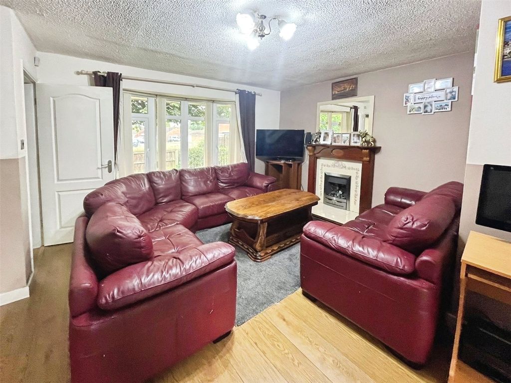 Property photo 2 of 13 Lounge  No. 02
