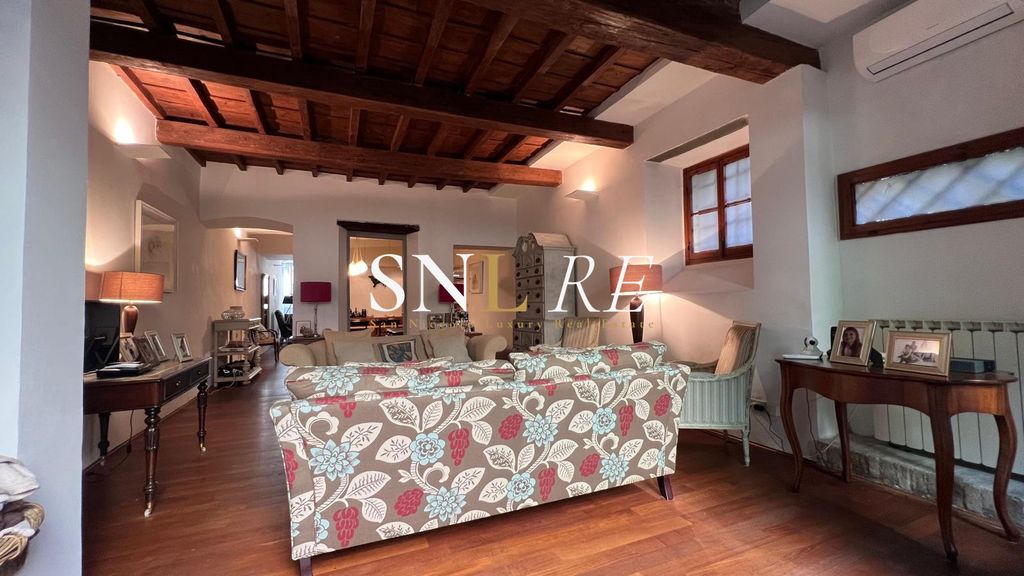 Property photo 2 of 35