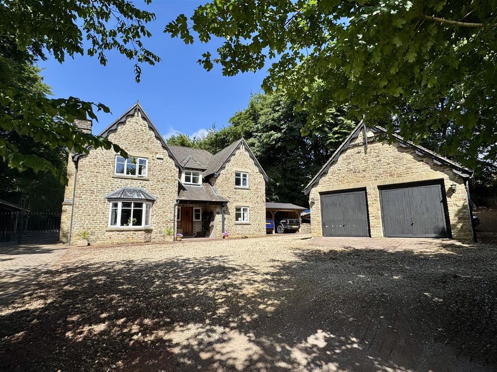 Property photo 1 of 54