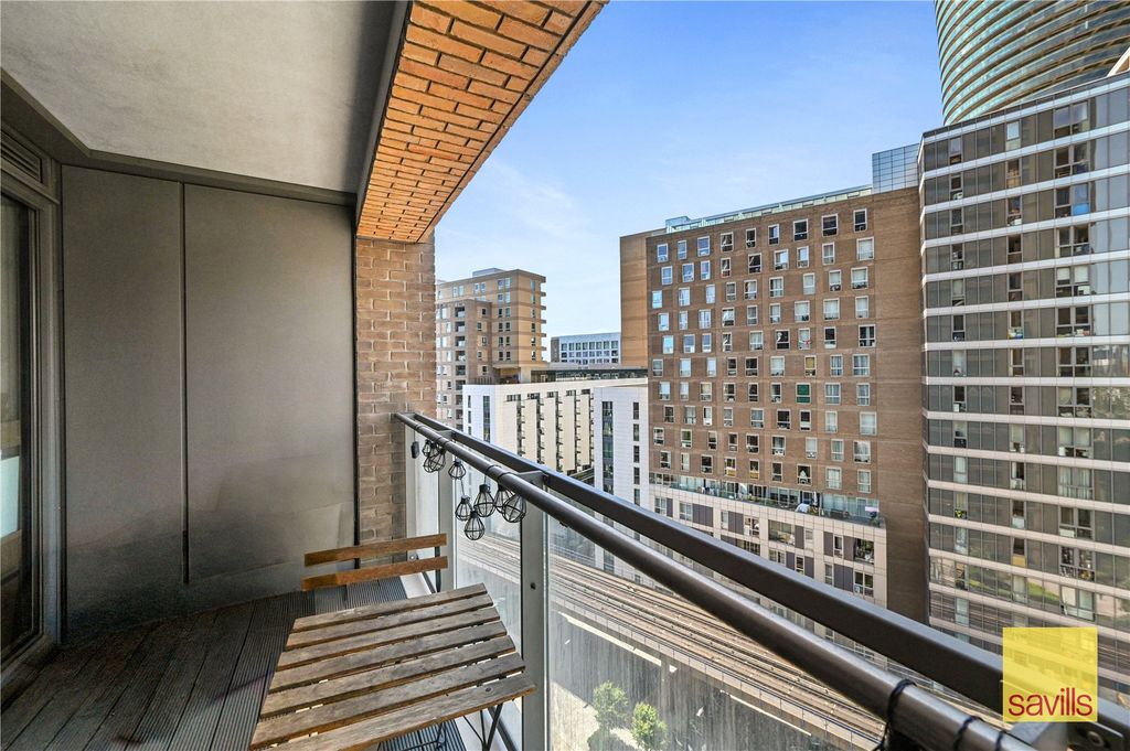 Property photo 2 of 17 Balcony