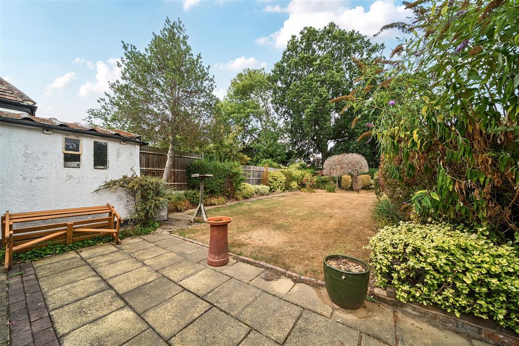 Property photo 2 of 19 1511801-16-6A8Ebf0E1Bd73.Jpg