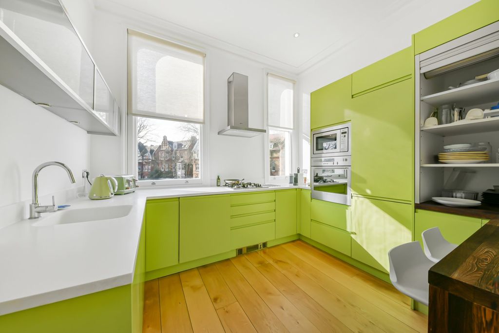 Property photo 2 of 14