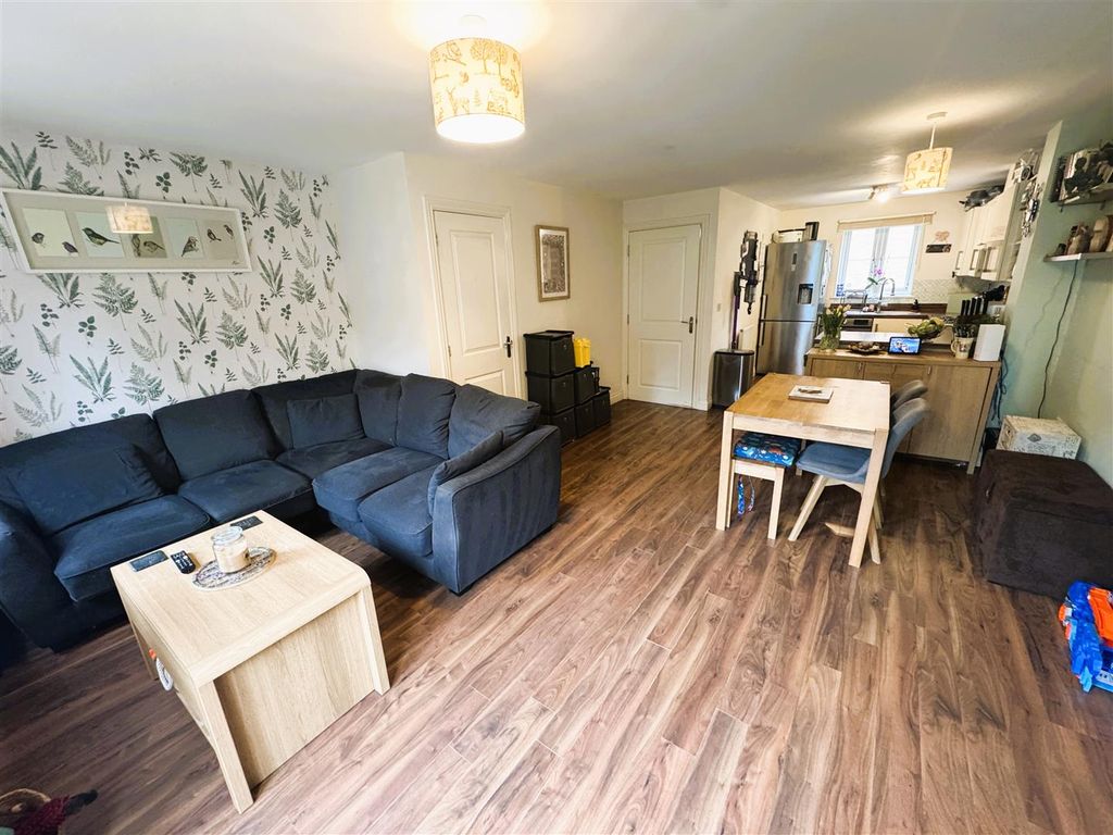 Property photo 3 of 22
