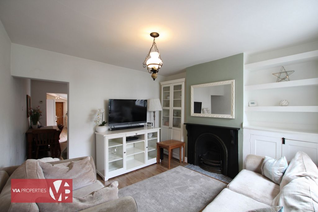 Property photo 3 of 19 Photo 7