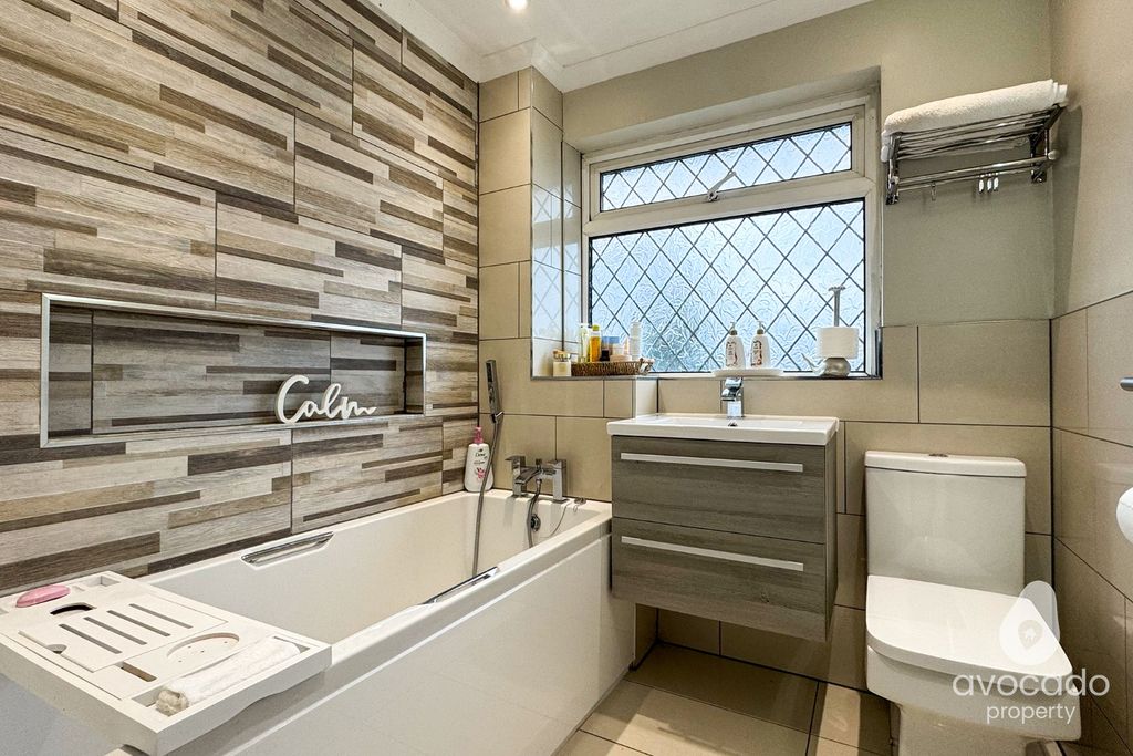 Property photo 2 of 21 4783364