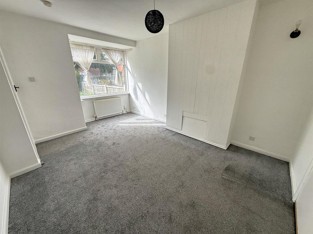 Property photo 3 of 8 97 Th Loinge.Jpg