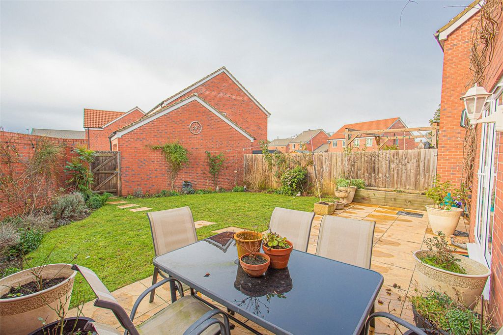 Property photo 3 of 21 Picture No. 06