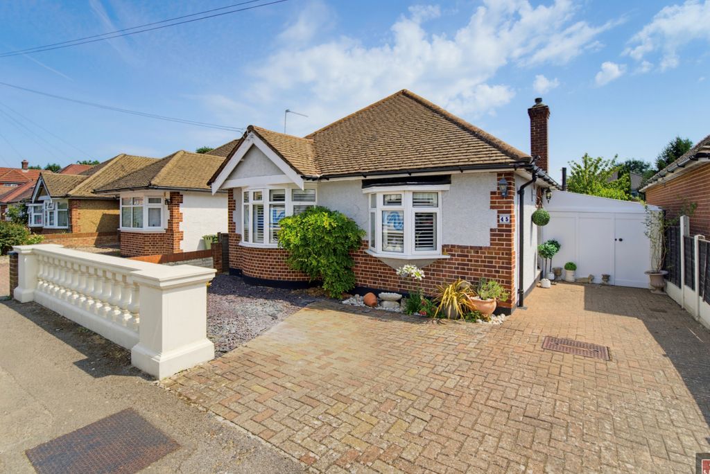 Property photo 1 of 16 External - 45 Penton Avenue Tw18