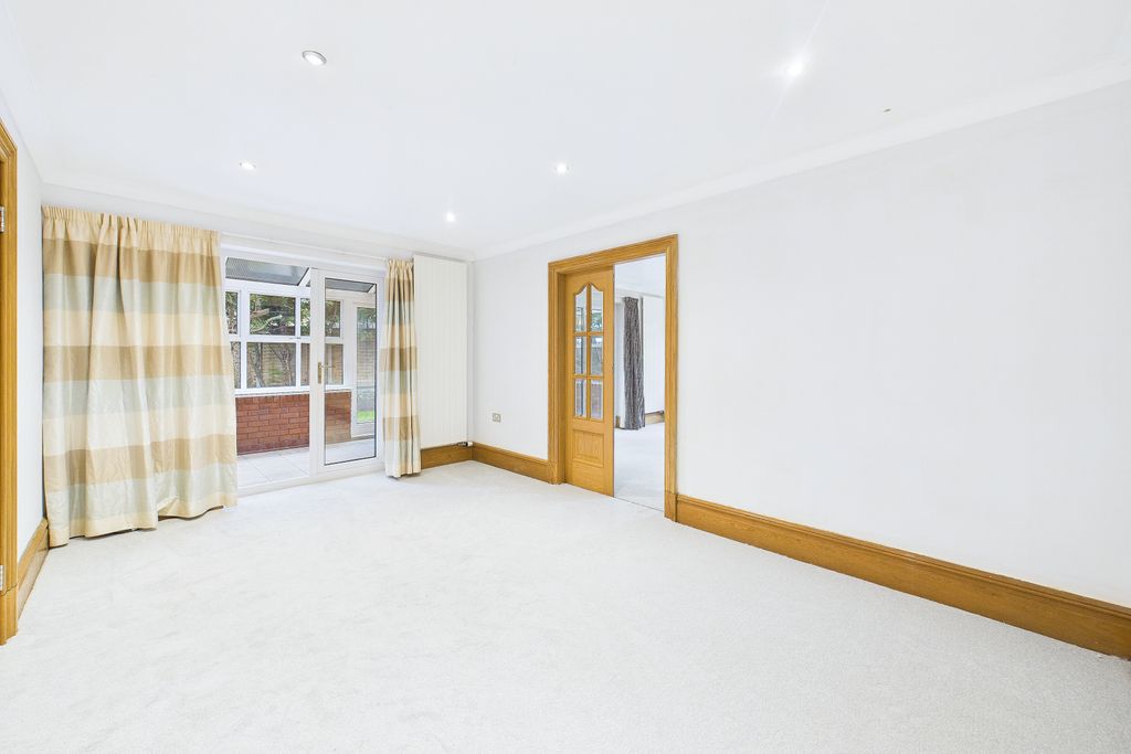 Property photo 3 of 15 Second Reception Room