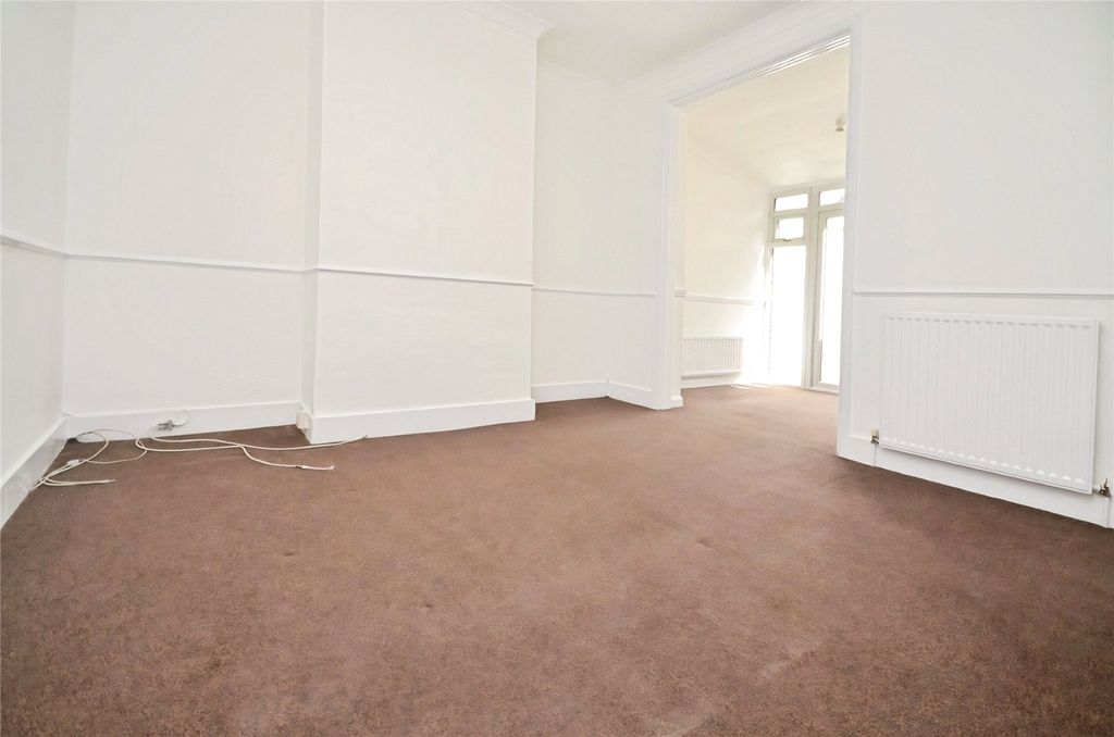 Property photo 3 of 13 Picture No. 17