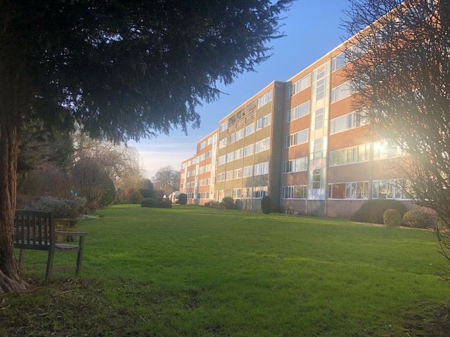 Property photo 1 of 13 Communal Gardens