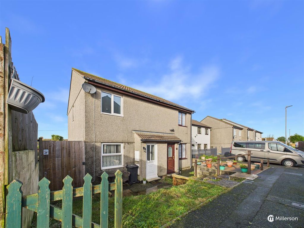 Property photo 1 of 17 Outside