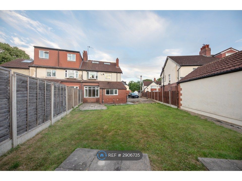 Property photo 1 of 16 Back Garden