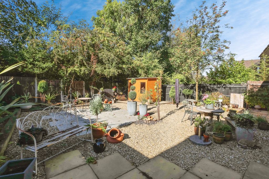 Property photo 3 of 19 46Amphlettwaywychbolddroitwichwr97Pj-54