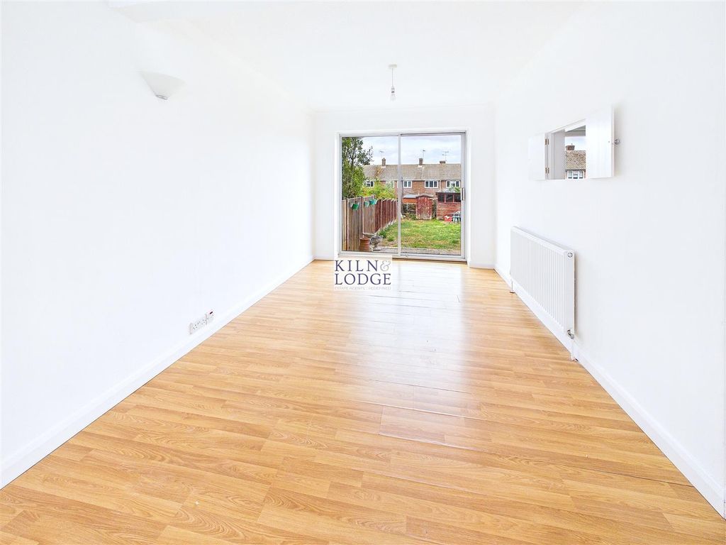 Property photo 3 of 20 Cam04854G0-Pr0206-Still004.Jpg