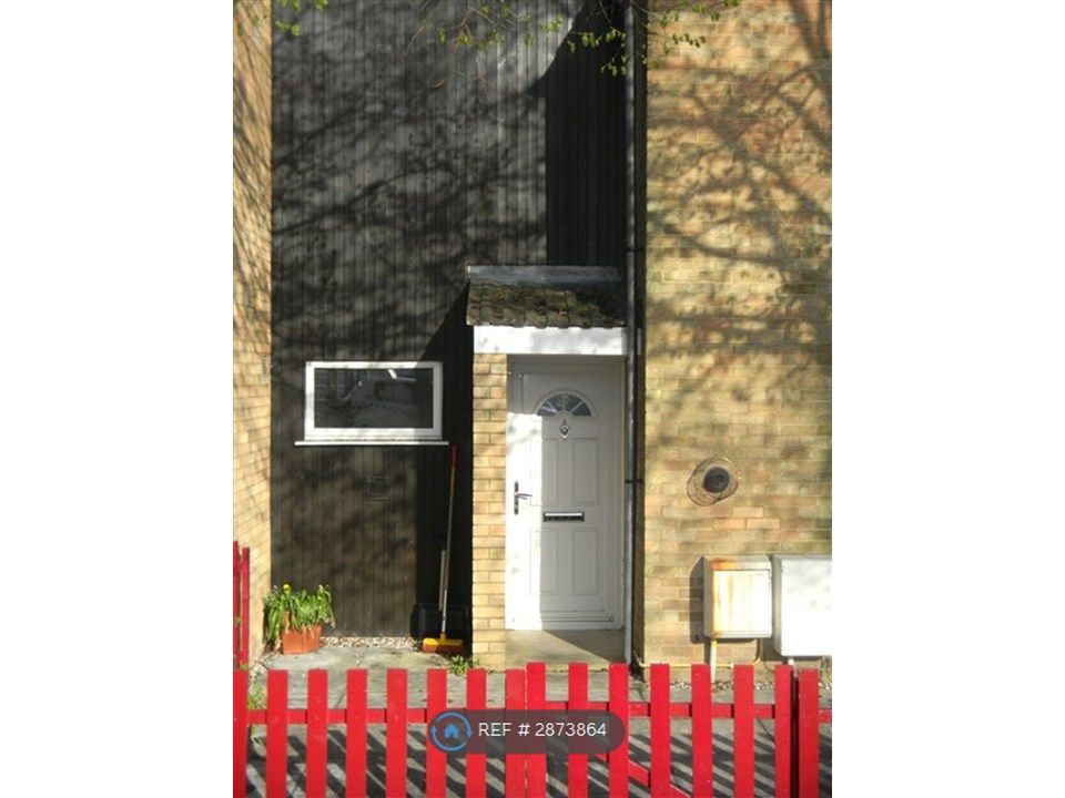 Property photo 1 of 12 Entrance