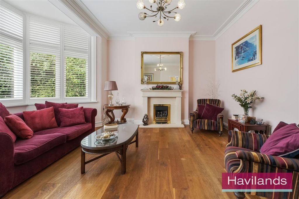 Property photo 3 of 23 Elm Park Road-2.Jpg