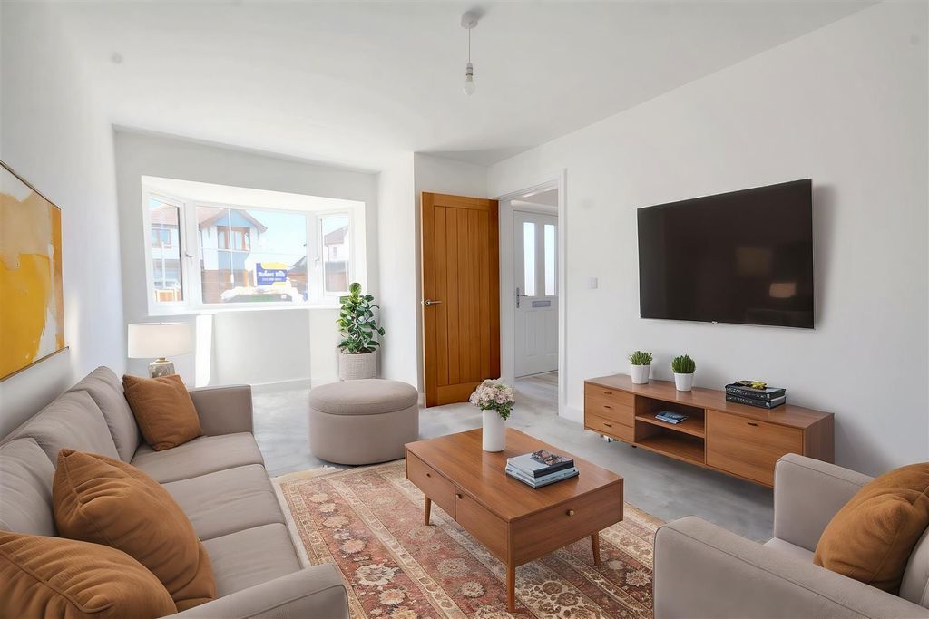 Property photo 2 of 26 Lounge - Living Room - Standard - 0.Jpg