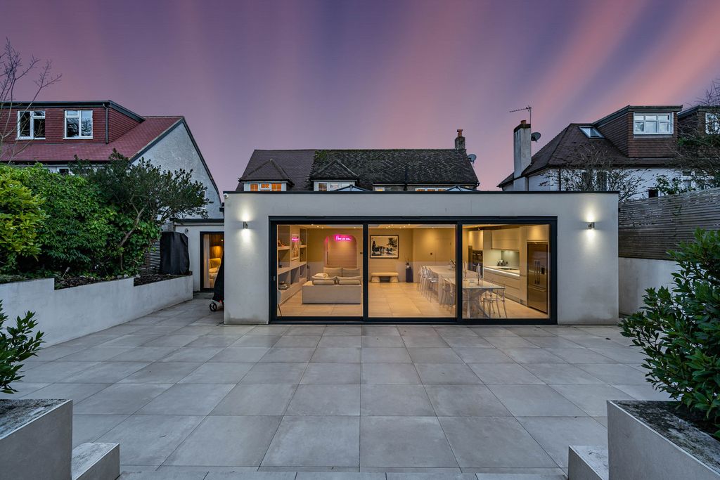 Property photo 1 of 44