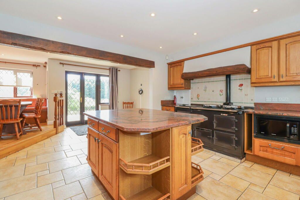 Property photo 2 of 17