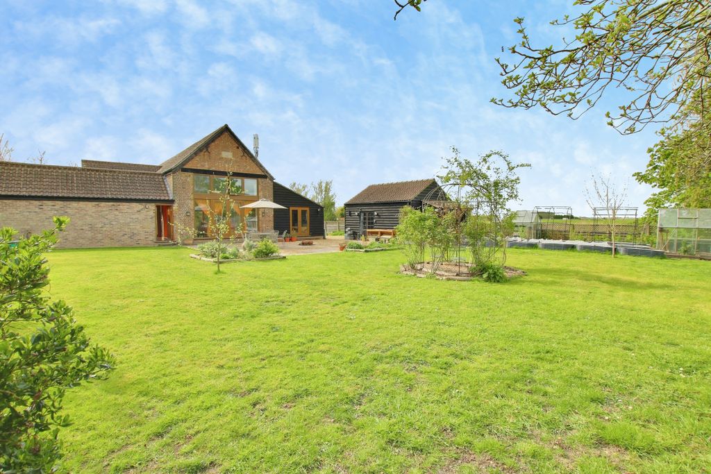 Property photo 3 of 33