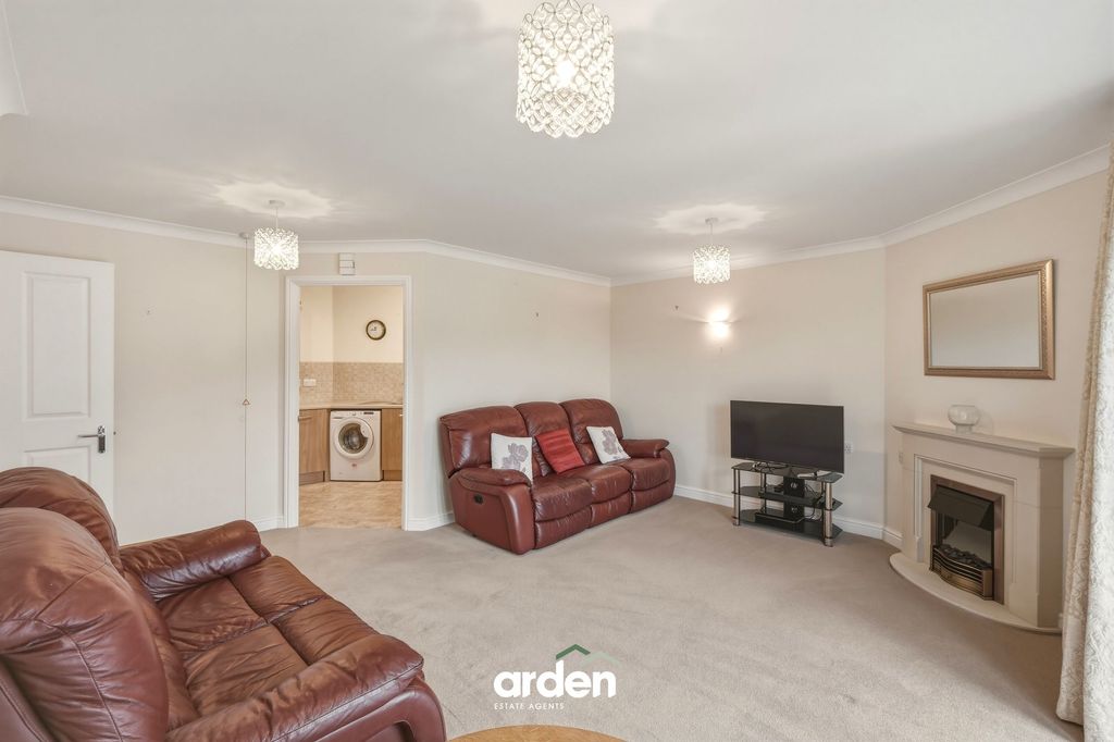Property photo 3 of 12