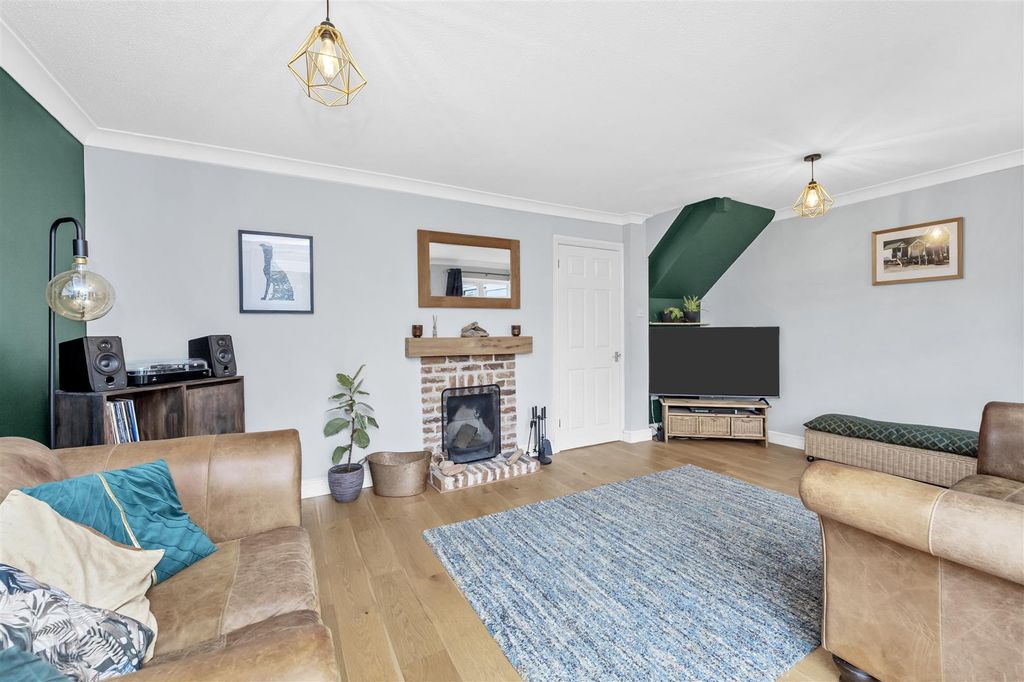 Property photo 3 of 24 Dcp_2419.Jpg