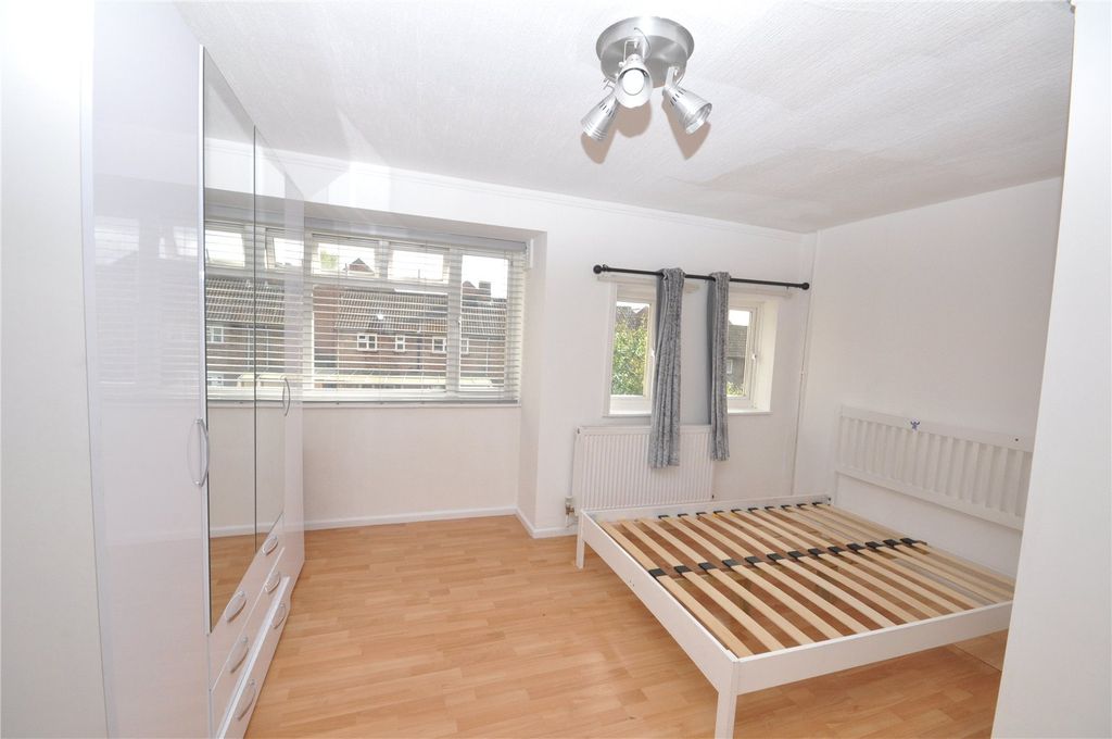 Property photo 3 of 8 Picture No. 26