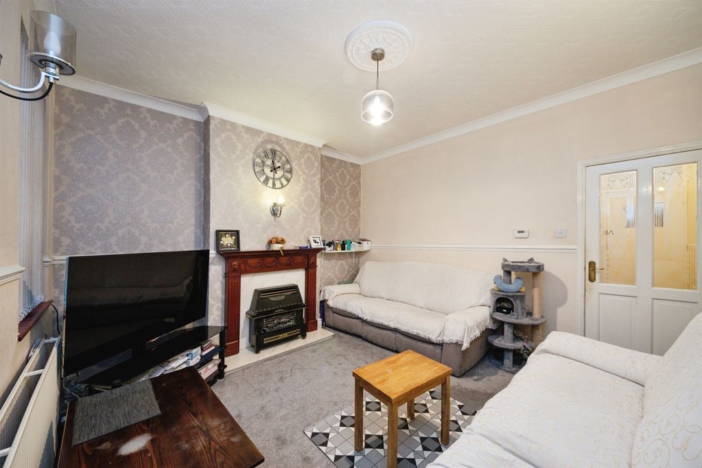 Property photo 3 of 20