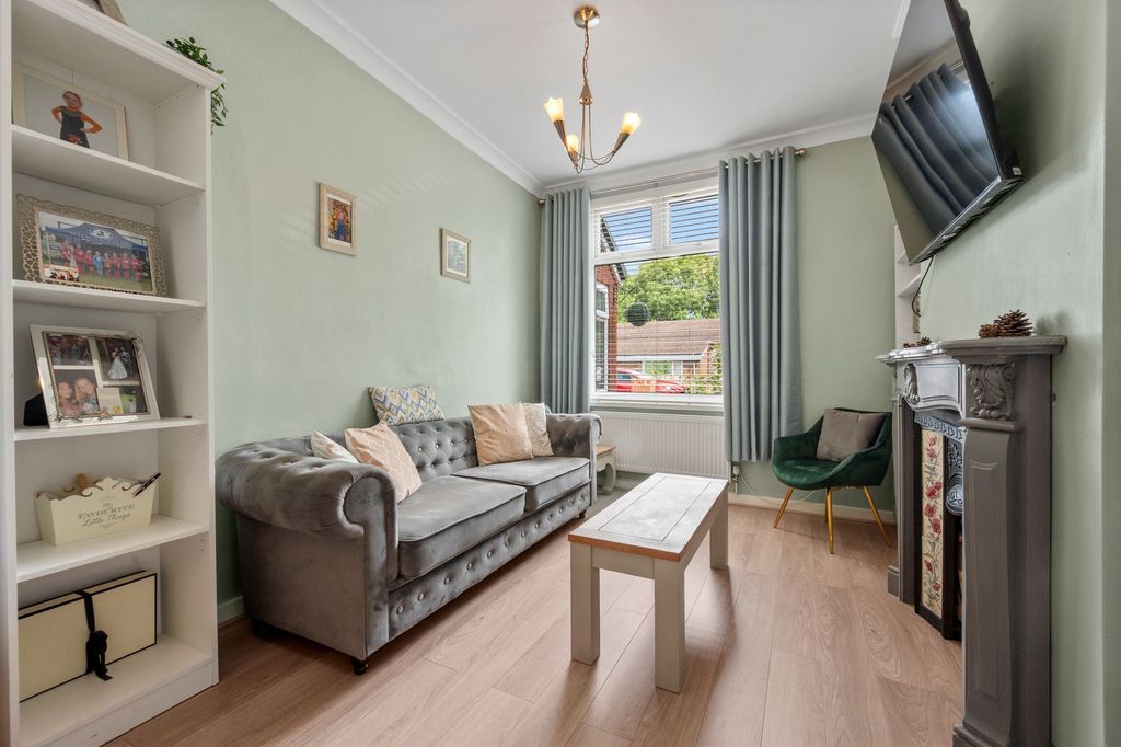 Property photo 2 of 36